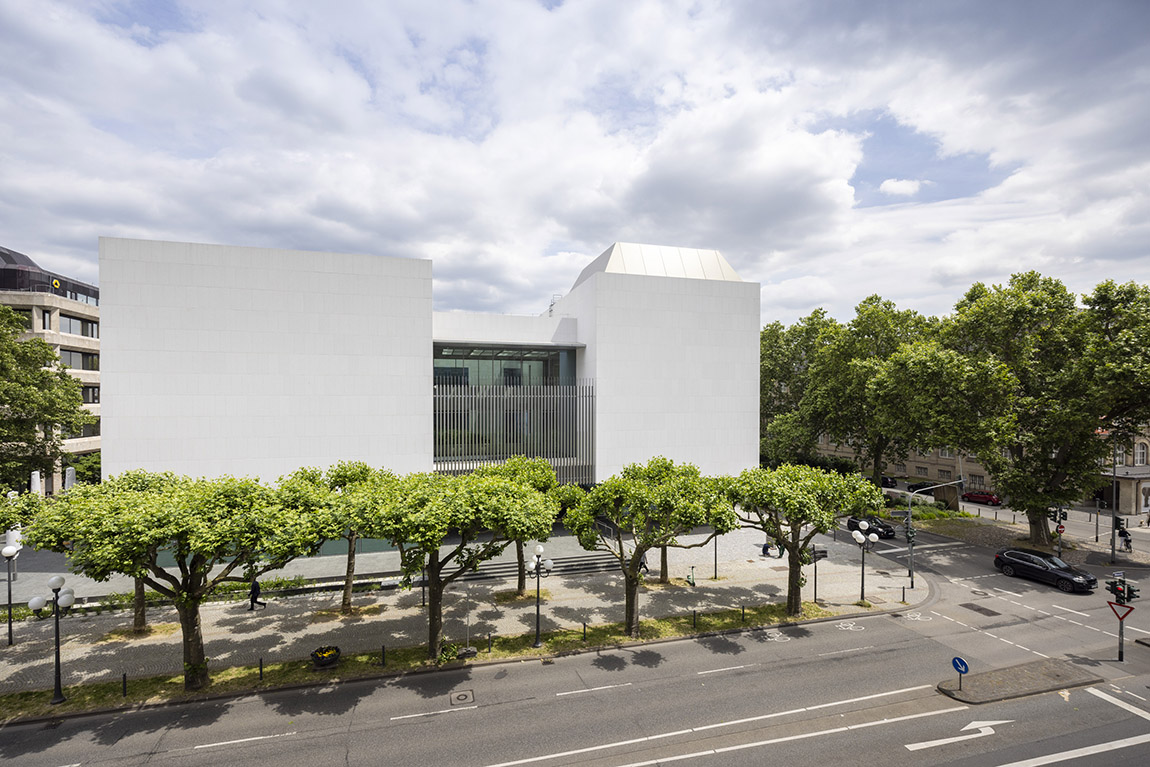 Museum Reinhard Ernst: A white cube full of colour